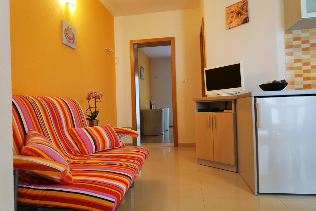 Apartments Harmonija บาชกาโวดา ภายนอก รูปภาพ